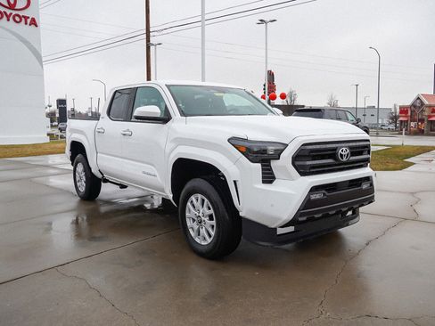 New 2026 Toyota Tacoma SR5 image 2