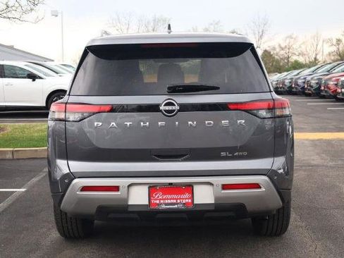 Certified 2025 Nissan Pathfinder SL image 6