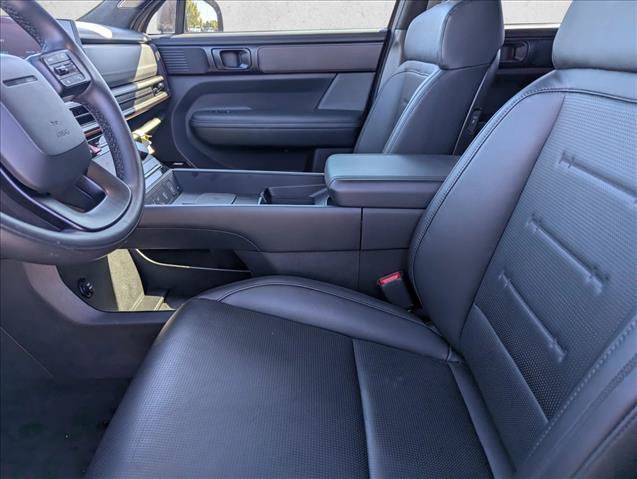 Certified 2025 Hyundai Santa Fe Calligraphy FWD image 24
