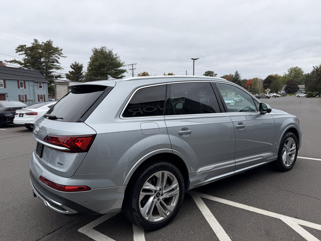 Used 2023 Audi Q7 2.0T Premium w/ Convenience Package AWD/4WD image 8