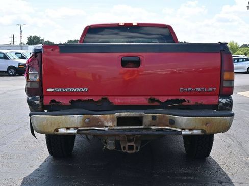Used 2005 Chevrolet Silverado 1500 LS w/ Light Duty Power Package AWD/4WD image 5