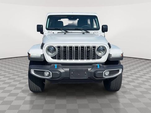 Used 2024 Jeep Wrangler Unlimited Sahara AWD/4WD image 2