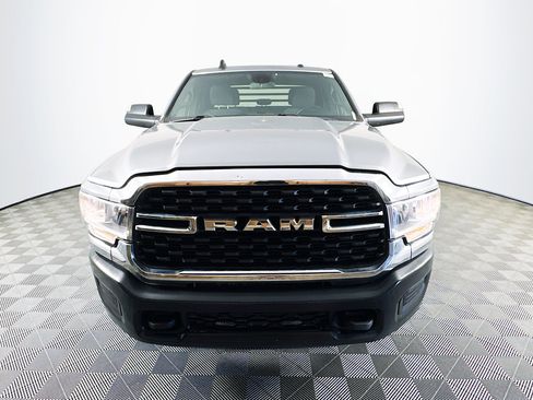 Used 2022 RAM 2500 Big Horn AWD/4WD image 2