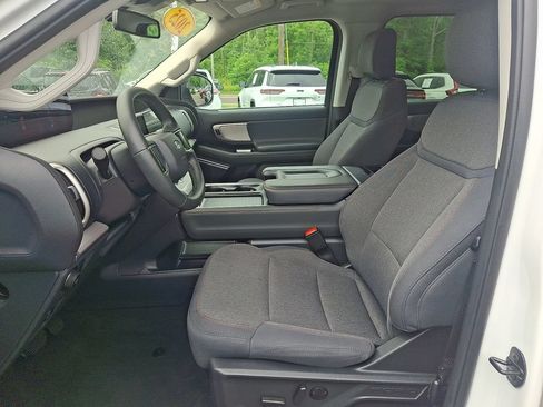 Used 2025 Ford Expedition Max Active AWD/4WD image 14