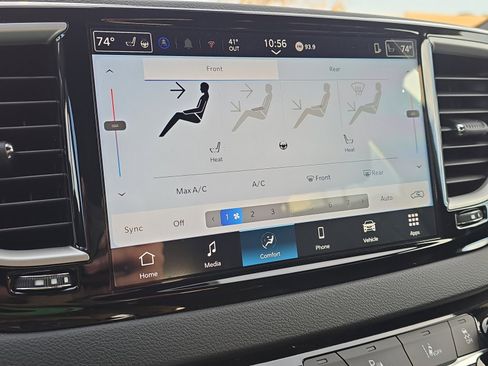 New 2026 Chrysler Voyager LX image 25