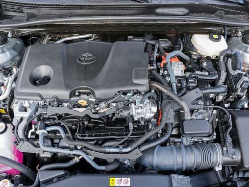 Used 2025 Toyota Camry XSE image 9