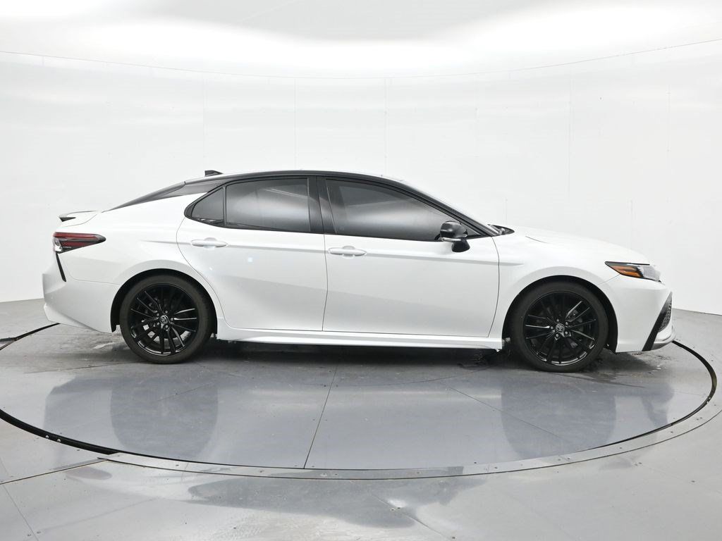 Used 2022 Toyota Camry XSE w/ Navigation Package FWD image 4