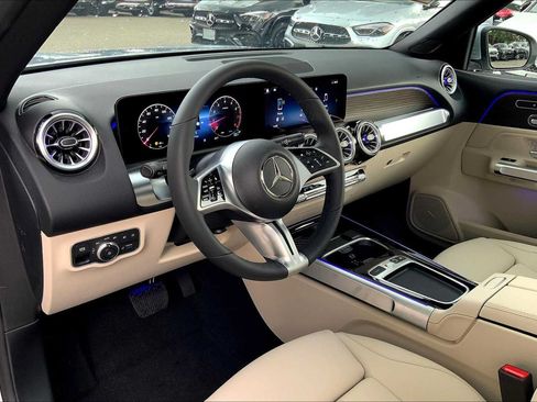 Certified 2026 Mercedes-Benz GLB 250 4MATIC image 9
