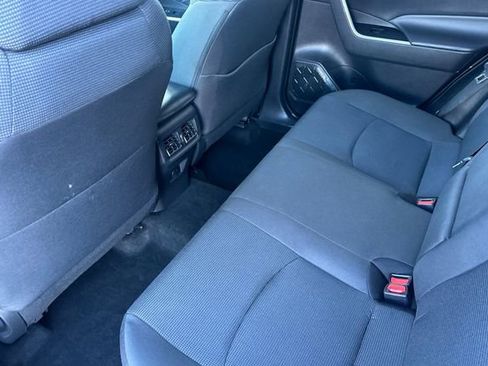 Used 2022 Toyota RAV4 LE image 11