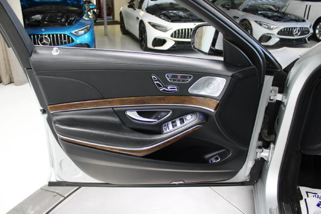 Used 2015 Mercedes-Benz S 550 4MATIC Sedan image 26