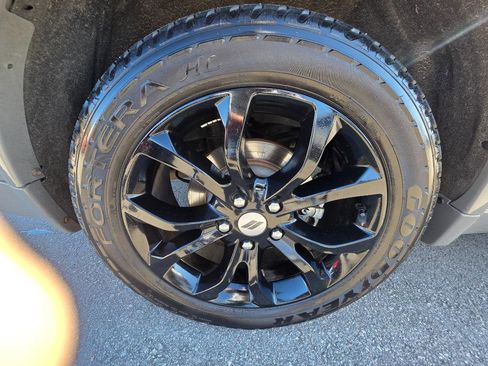 Used 2019 Dodge Durango SXT image 18