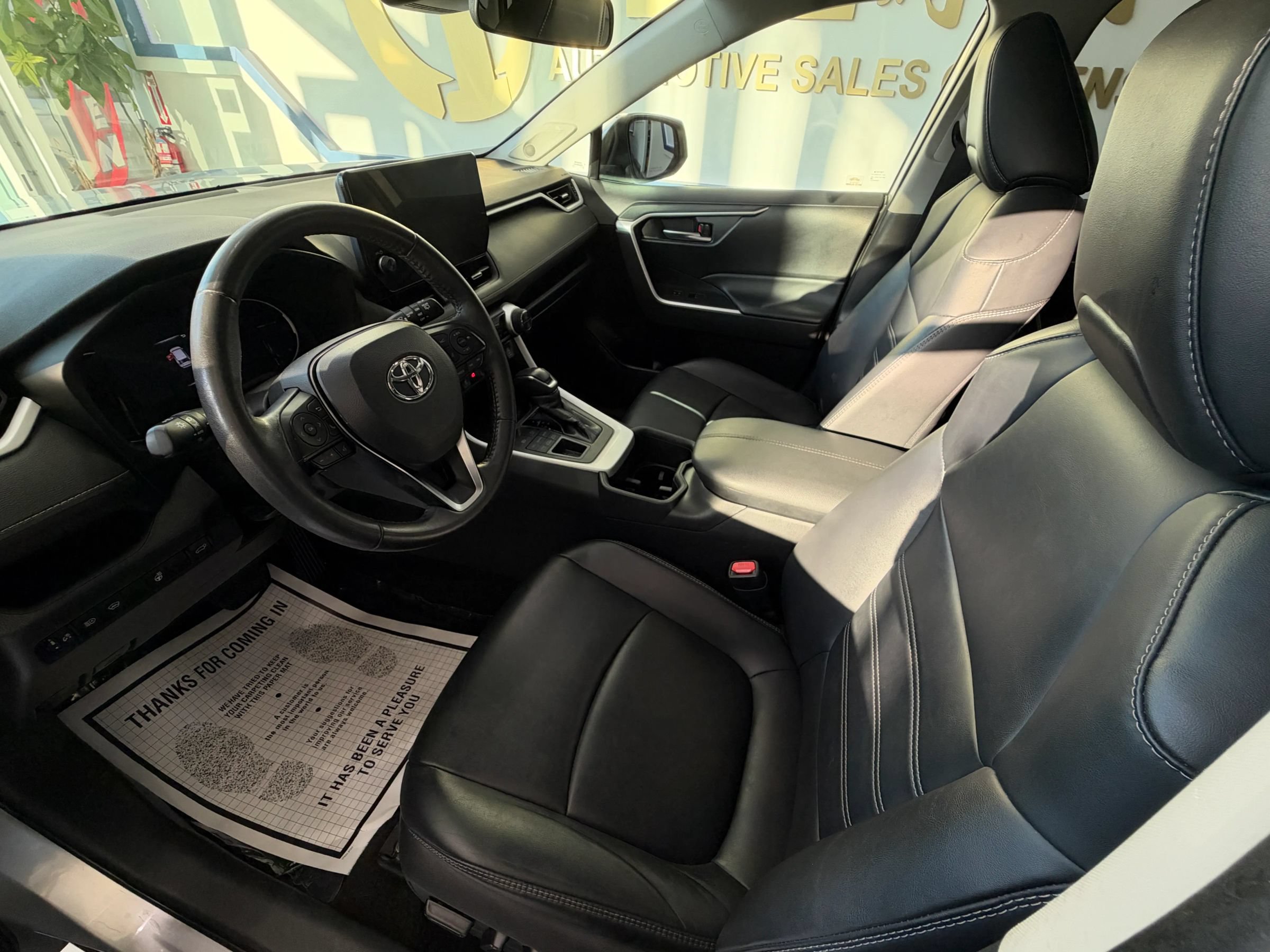 Used 2023 Toyota RAV4 XLE Premium AWD/4WD image 20