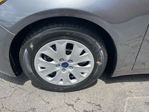 Used 2019 Ford Fusion S image 29