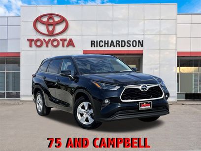 Used 2024 Toyota Highlander LE