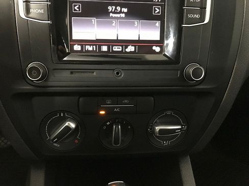 Used 2017 Volkswagen Jetta S FWD image 28