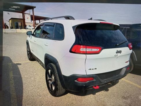 Used 2014 Jeep Cherokee Trailhawk w/ Technology Group image 3