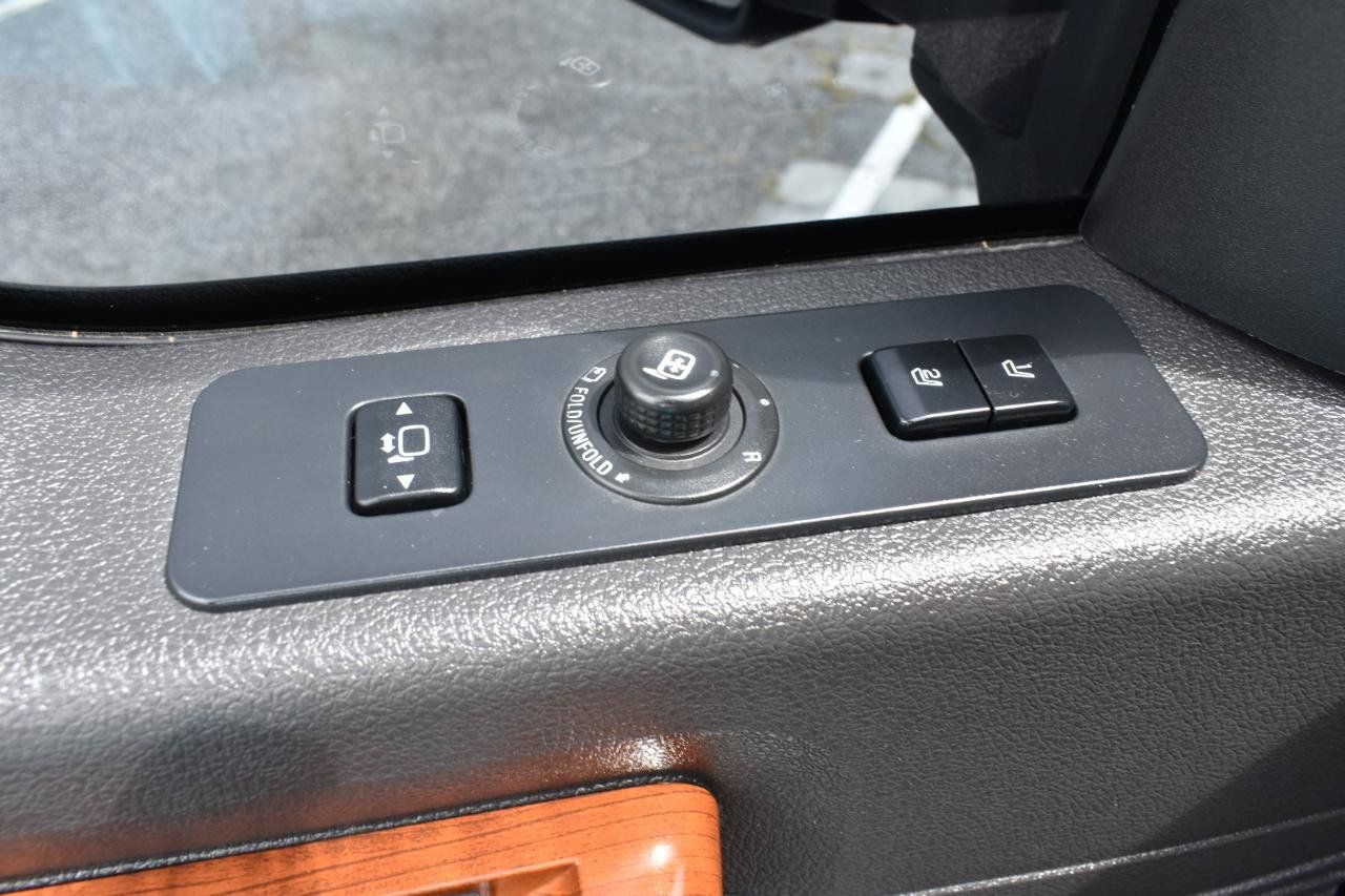 Used 2015 Ford F250 Platinum w/ FX4 Off-Road Package AWD/4WD image 41