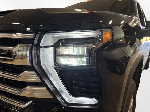 Used 2024 Chevrolet Silverado 3500 High Country w/ High Country Premium Package image 14
