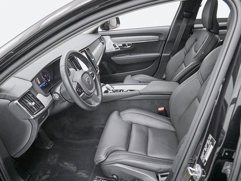 Certified 2024 Volvo V90 B6 Cross Country Ultimate image 23