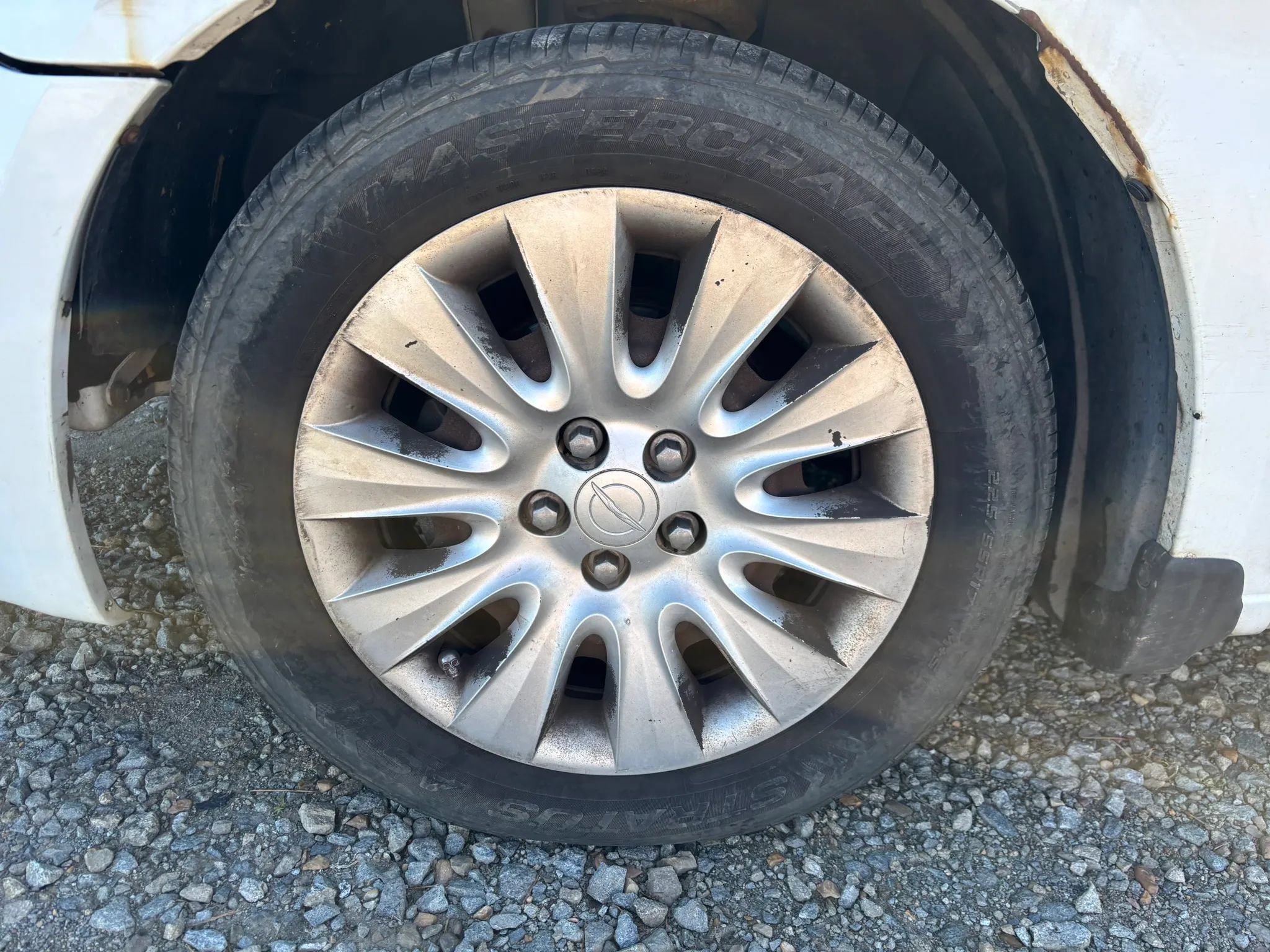 Used 2014 Chrysler 200 LX FWD image 9