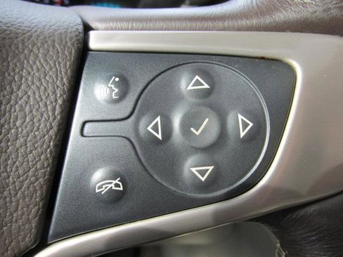 Used 2018 GMC Yukon Denali image 20