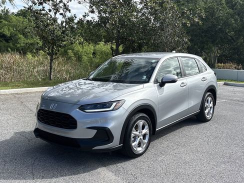 Certified 2023 Honda HR-V LX image 2