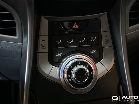 Used 2013 Hyundai Elantra Sedan FWD image 21