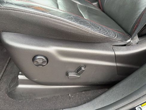 Used 2024 Dodge Durango GT image 17