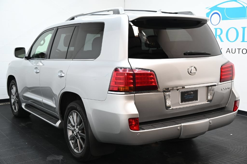 Used 2011 Lexus LX 570 4WD w/ Luxury Pkg image 5