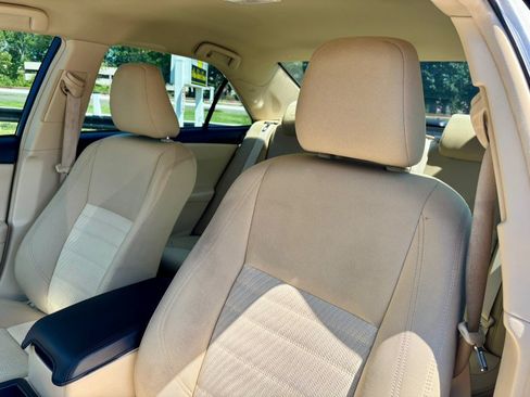 Used 2015 Toyota Camry LE FWD image 17