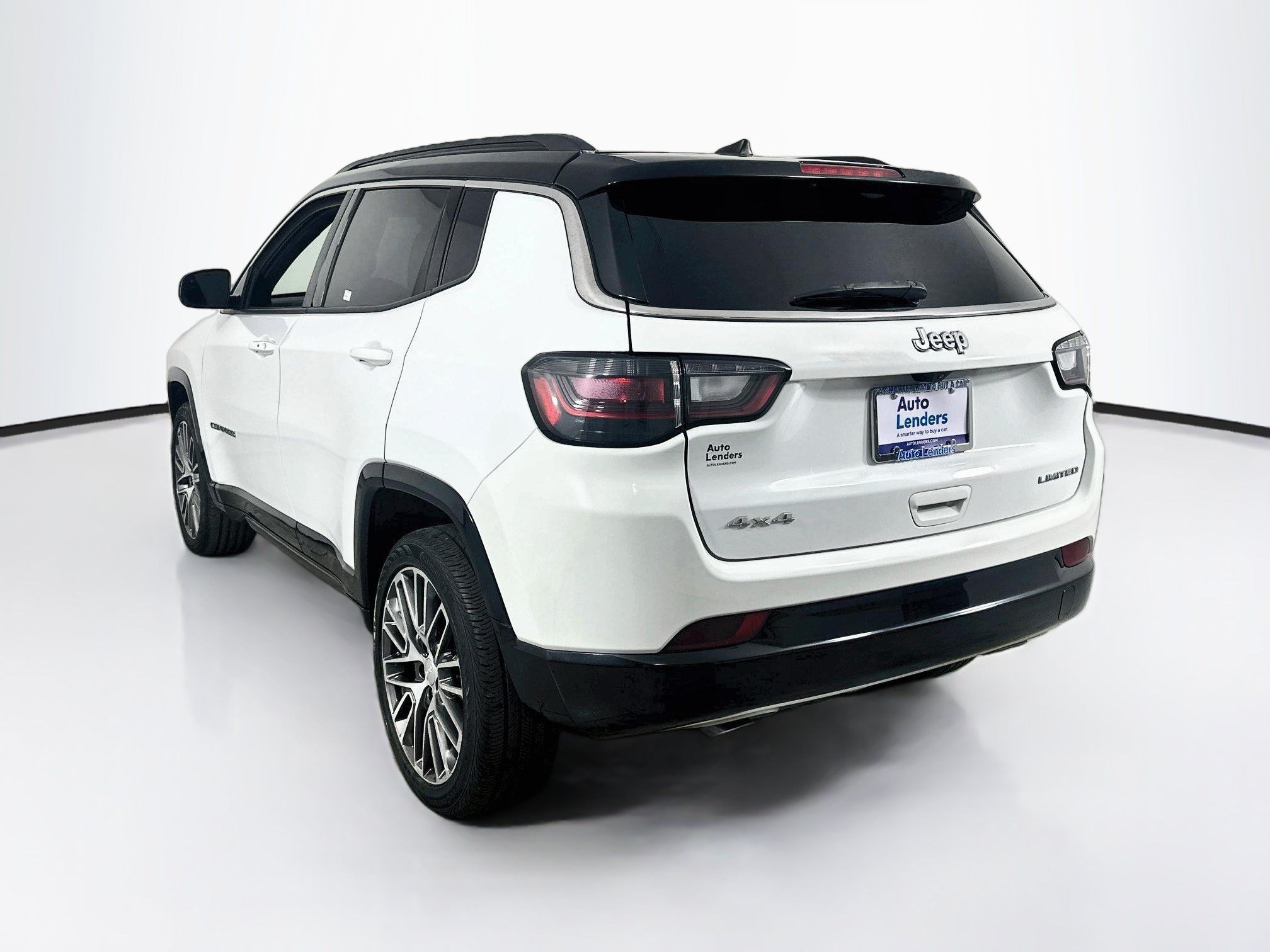 Used 2023 Jeep Compass Limited w/ Elite Group AWD/4WD image 7