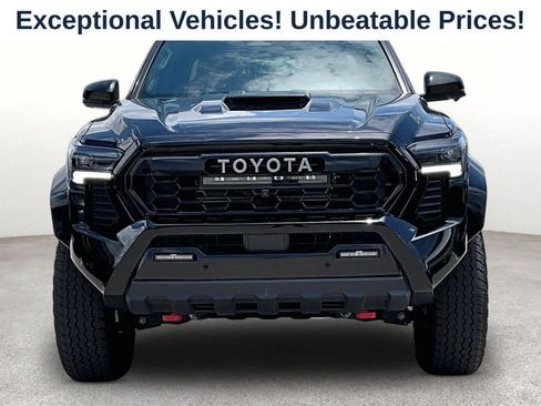 Used 2025 Toyota Tacoma TRD Pro AWD/4WD image 3