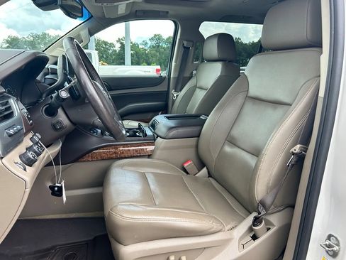 Used 2017 Chevrolet Suburban Premier AWD/4WD image 12