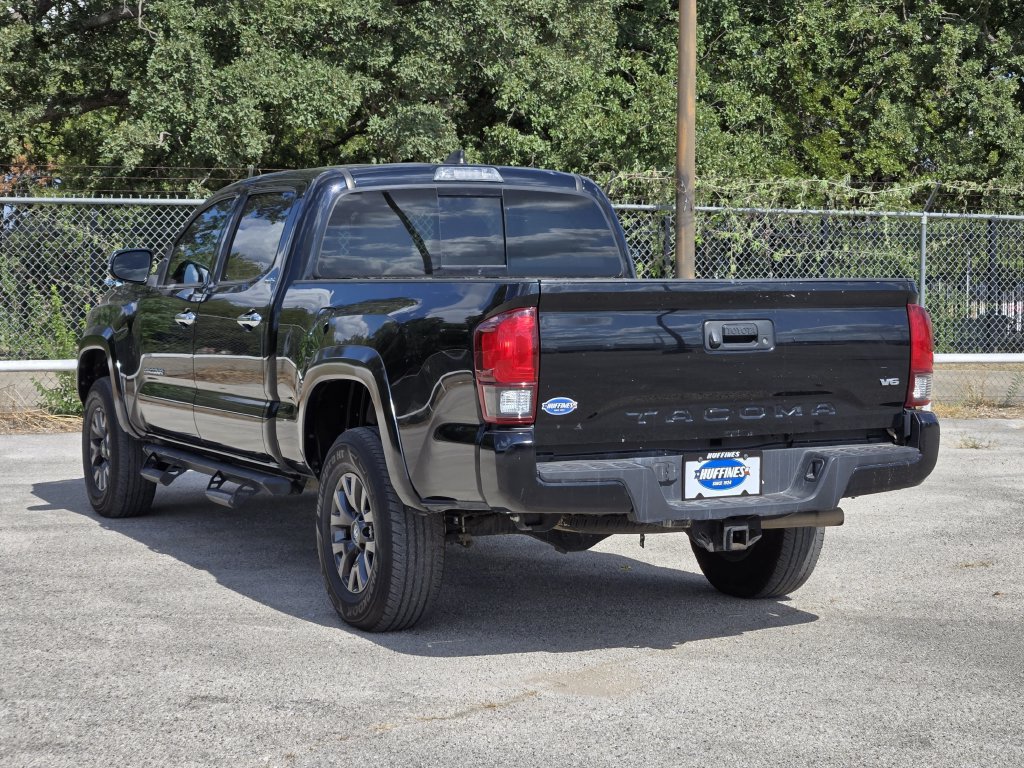 Used 2022 Toyota Tacoma SR5 w/ Technology Package RWD image 5