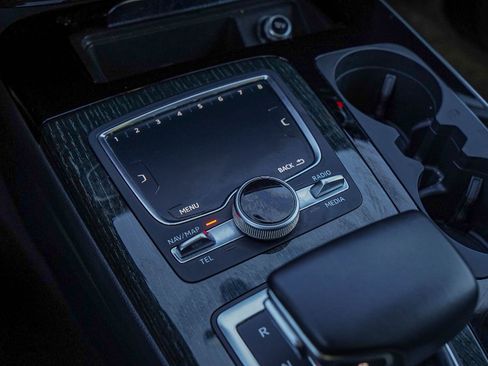 Used 2019 Audi Q7 3.0T Prestige w/ Prestige Package image 19