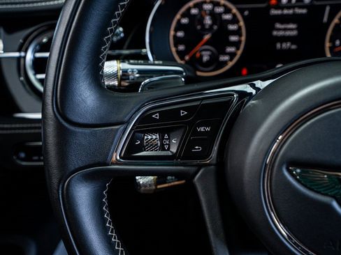 Used 2020 Bentley Flying Spur W12 image 43