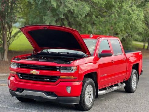 Used 2017 Chevrolet Silverado 1500 LT w/ All Star Edition AWD/4WD image 39