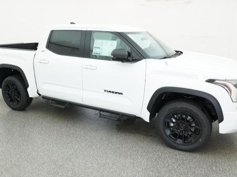 New 2026 Toyota Tundra SR5 AWD/4WD image 16
