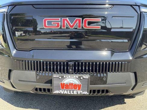 New 2026 GMC Sierra EV Elevation w/ Premium Package image 30