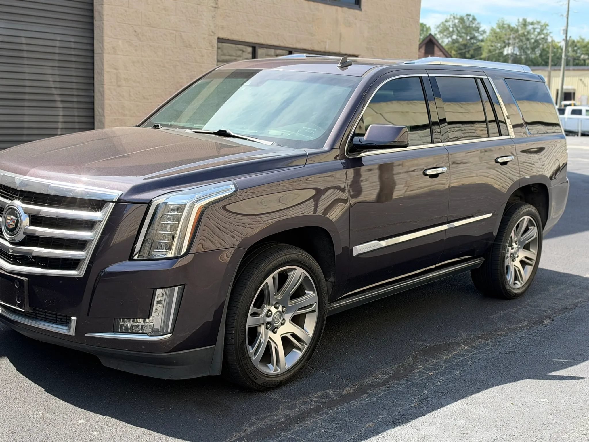 Used 2015 Cadillac Escalade Premium RWD image 46