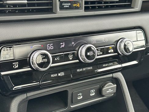 New 2026 Honda Pilot Touring image 23