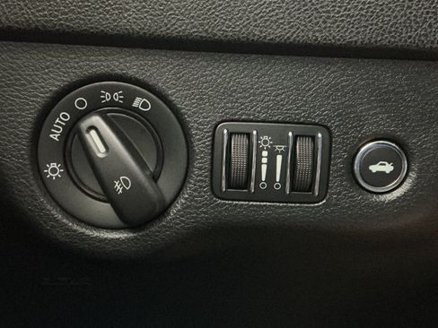 Used 2011 Dodge Charger R/T RWD image 38