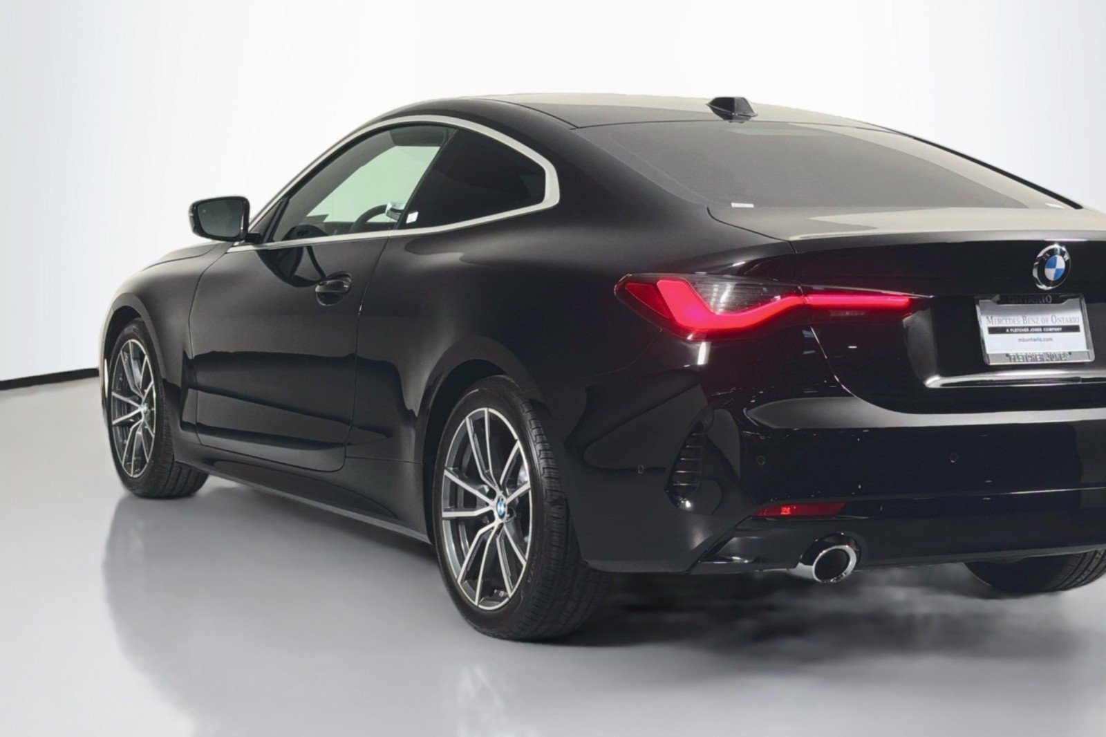 Used 2024 BMW 430i Coupe w/ Premium Package RWD image 16