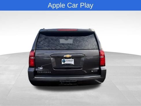 Used 2018 Chevrolet Suburban Premier image 7