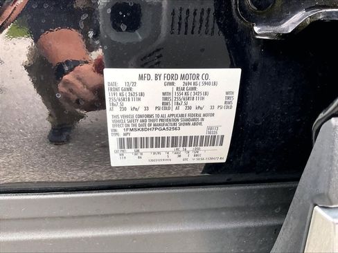 Used 2023 Ford Explorer XLT AWD/4WD image 32