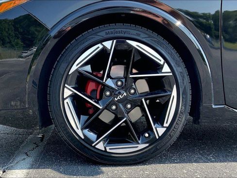 Used 2025 Kia K4 GT-Line w/ GT-Line Premium Package FWD image 8