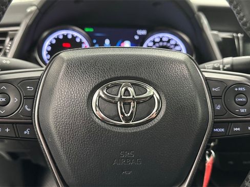 Used 2023 Toyota Camry SE image 16