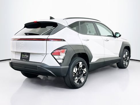 Used 2025 Hyundai Kona SEL image 9