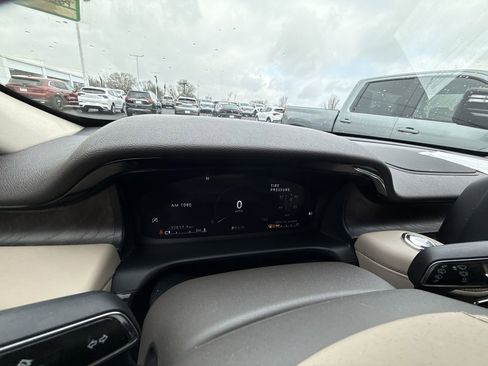 Used 2023 Lincoln Aviator Reserve w/ Equipment Group 201A image 18