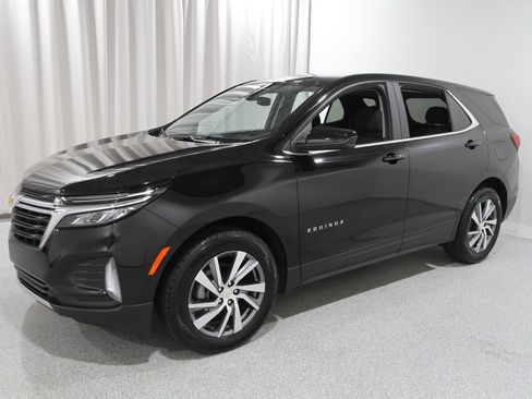 Certified 2023 Chevrolet Equinox LT image 3